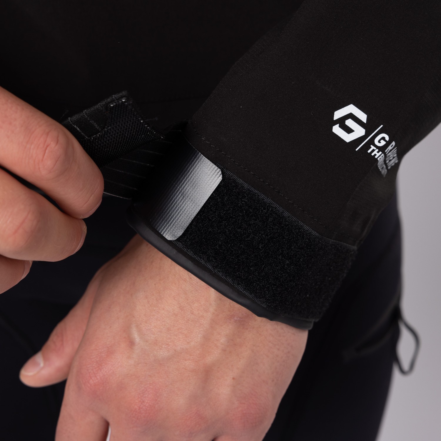 Gul Shore Recore Graphene Taped Spray Top 2026 - Noir St0030